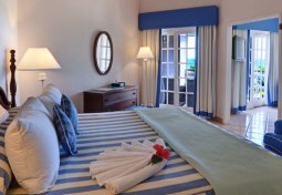 One Bedroom Beachfront Suite 